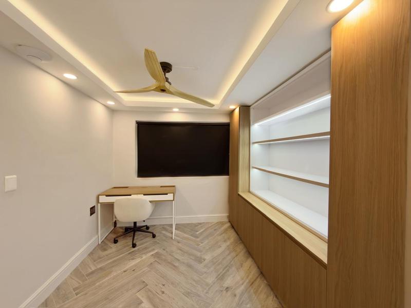 2 Bedroom Property for Sale in Sea Point Western Cape